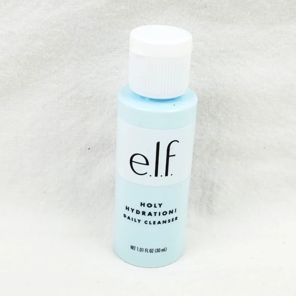 LAST ONE 🔥  E.l.f. Holy hydration daily cleanser
